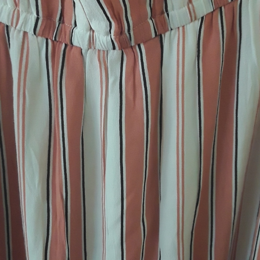 Everly Striped Shorts/Jumpauit - Picture 3 of 8